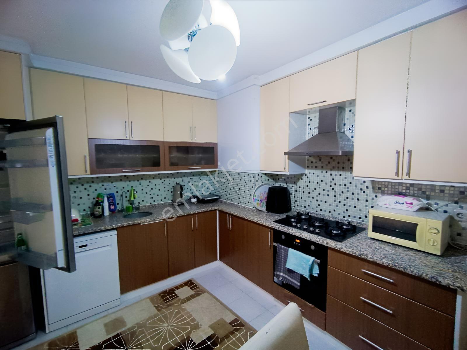 Eşme Üç Eylül Mah. Atatürk Bulvarı Üzeri 160 M² 3+1 Süper Lüks D — fotoğraf 24