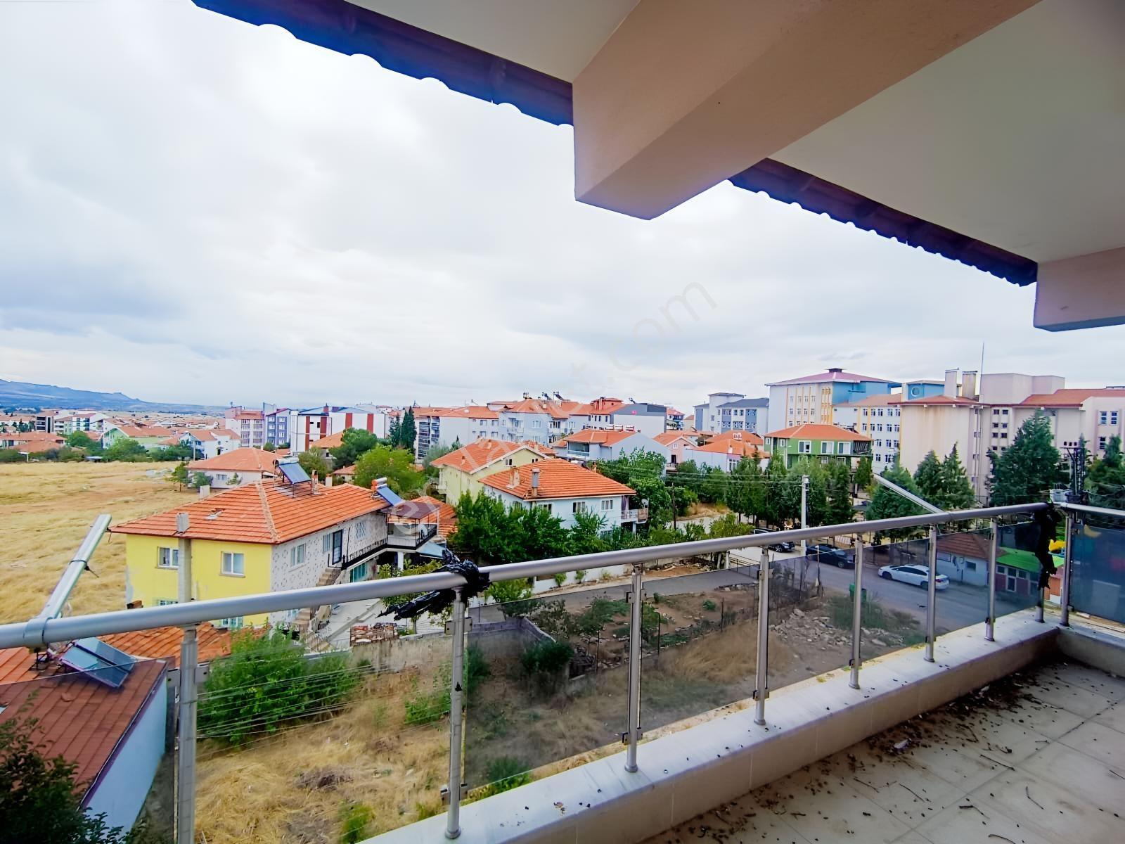 Eşme Üç Eylül Mah. Atatürk Bulvarı Üzeri 160 M² 3+1 Süper Lüks D — fotoğraf 32