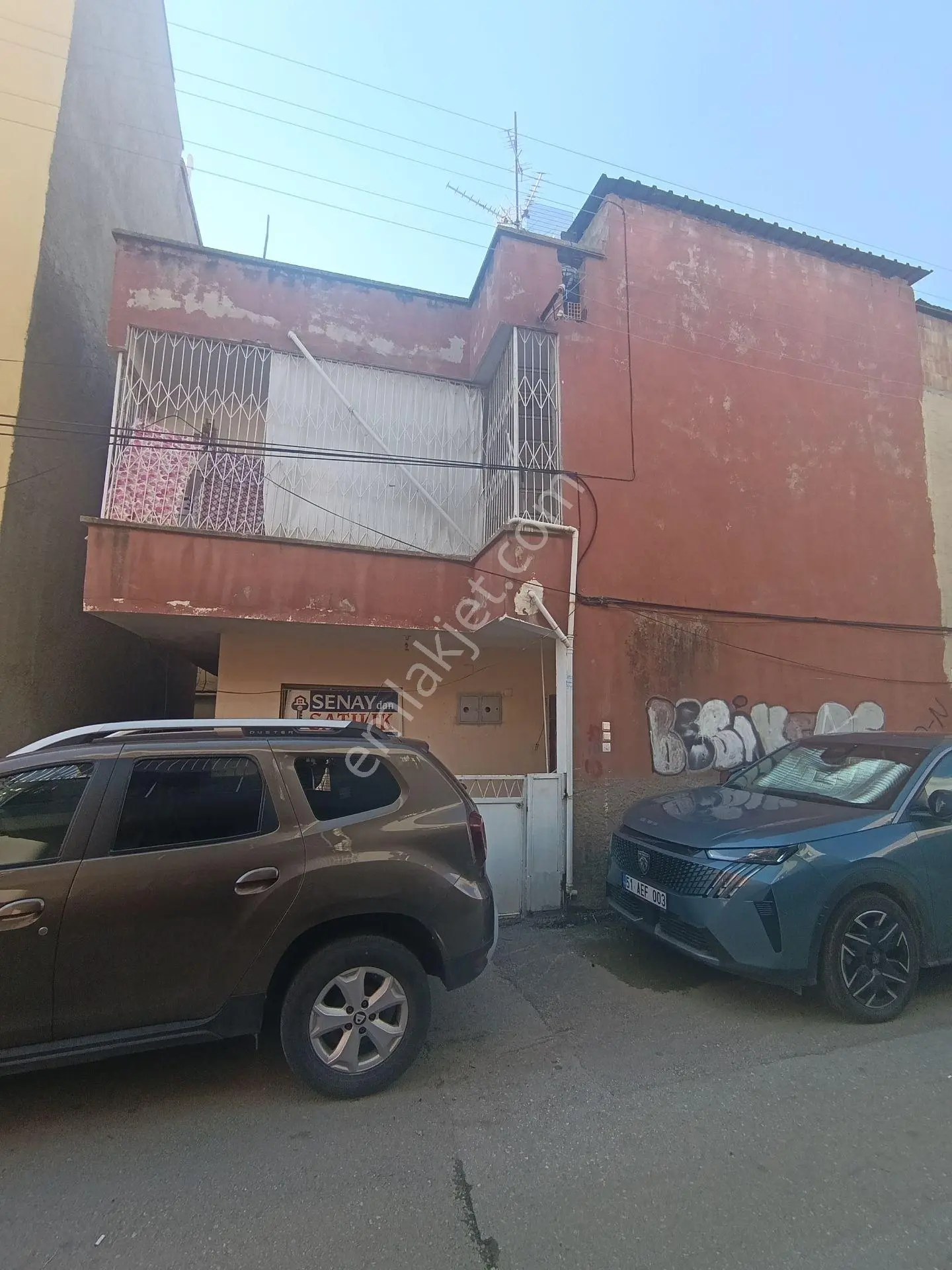 Ev Sahibi Olma Fırsatı!! Fevzipaşa Mh. 2.5 Katlı Satılık Uygun Ev — fotoğraf 2