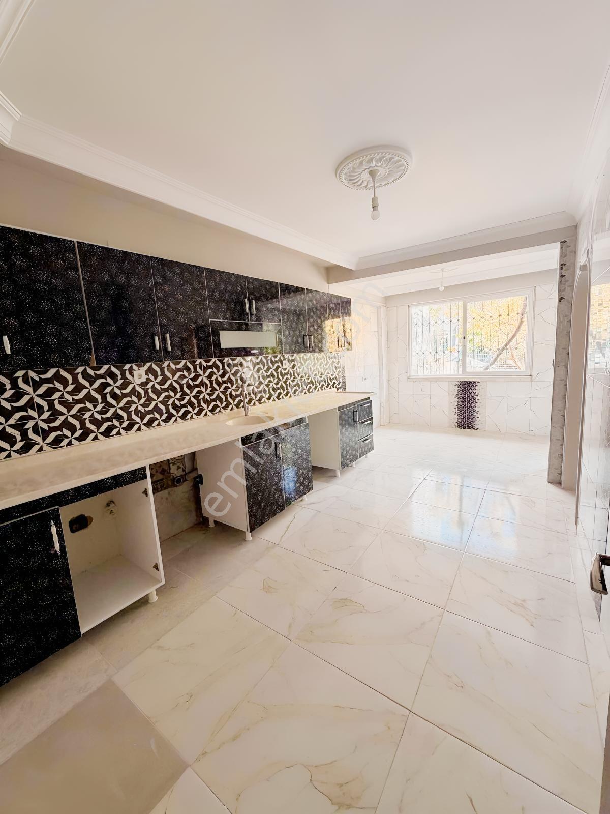 Aziz Emlak Arpaçsakarlarda 204 M² Arsa İçinde 2 Kat Satılk Ev — fotoğraf 17