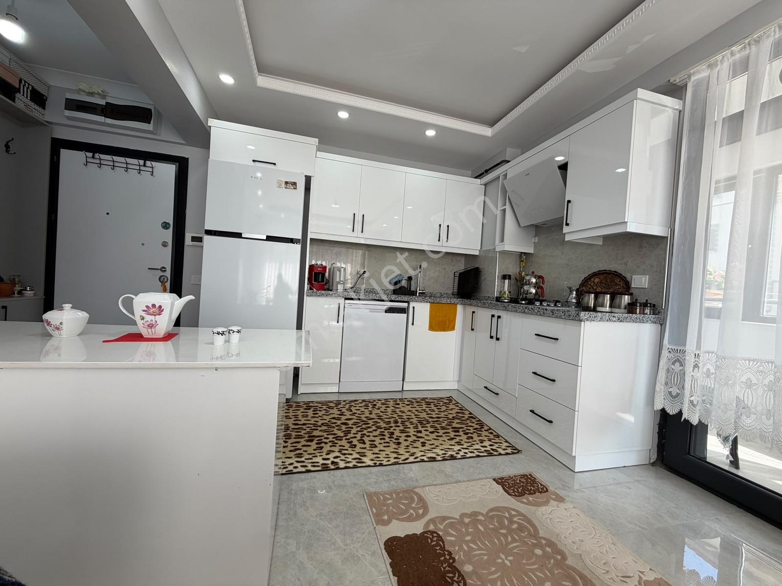 Bandırma Mavi Emlaktan 1+1 Yüksek Giriş Lüks Satılık Daire — fotoğraf 5
