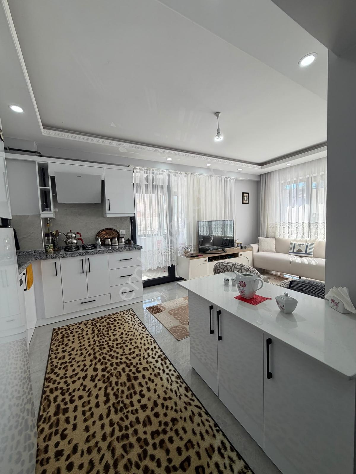 Bandırma Mavi Emlaktan 1+1 Yüksek Giriş Lüks Satılık Daire — fotoğraf 6