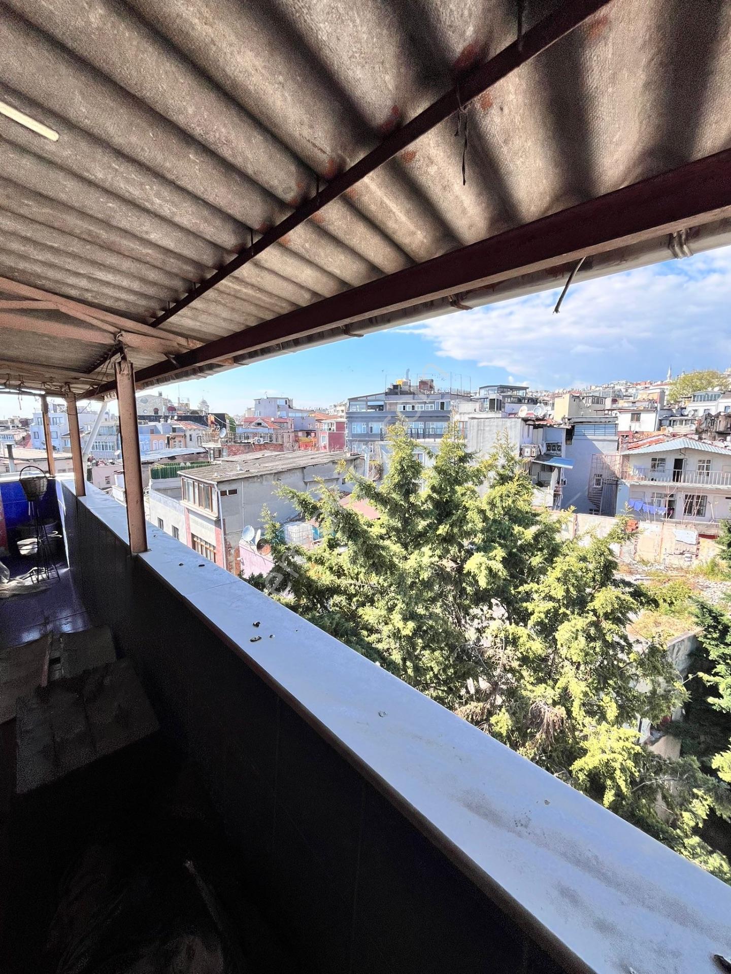 Tarihi Yarımada’da Yüksek Getirili | Turistik Deniz Gören Satılık Komple Bina — fotoğraf 12