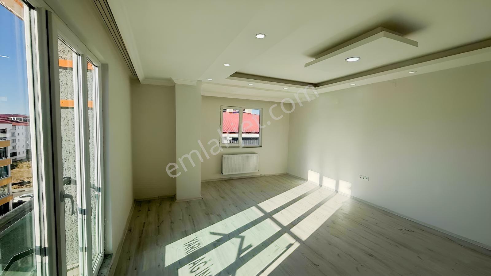 Emlak Kılavuzu'ndan Satılık Fırsat 3+1 Daire — fotoğraf 22