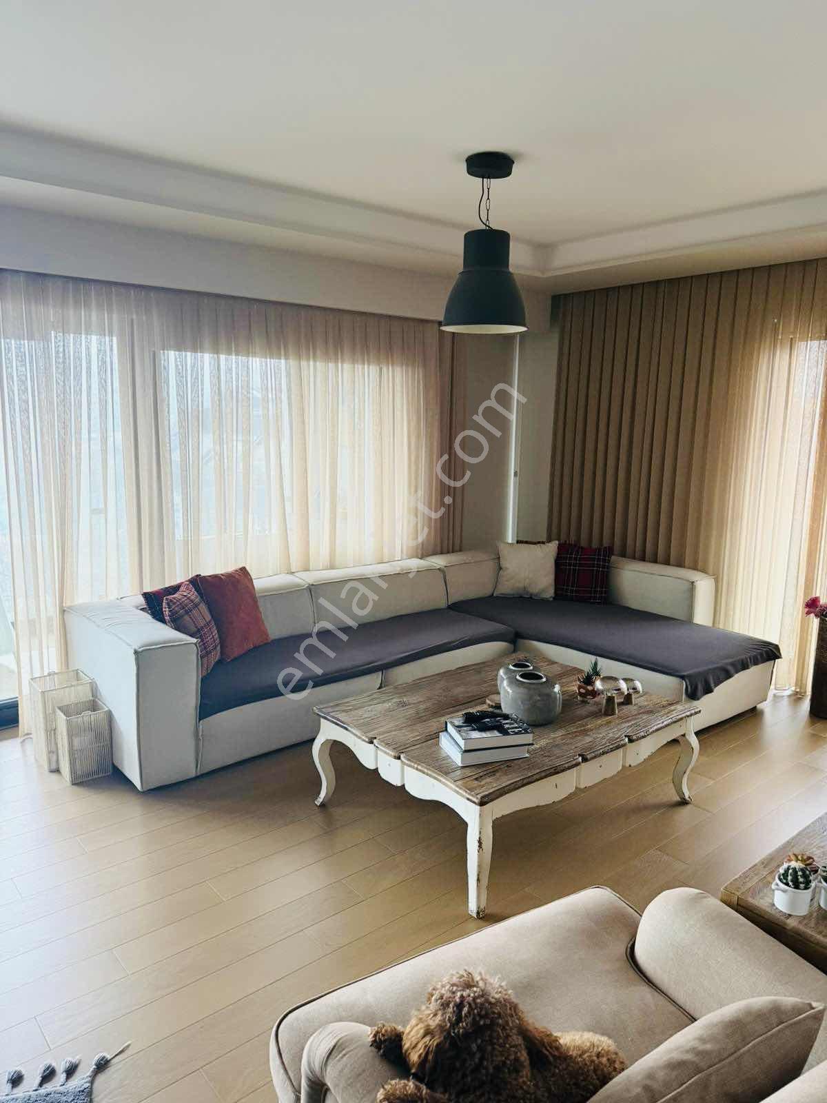 Olive Sarıyer Evleri'nde 4+1 Manzaralı Teraslı Satılık Daire — fotoğraf 2