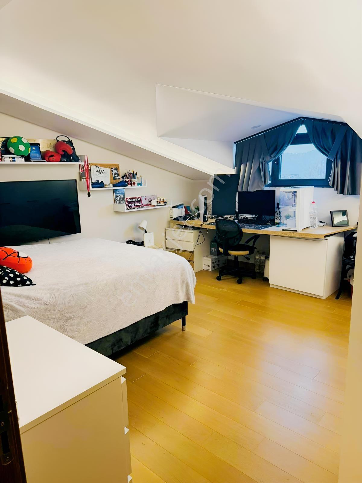 Olive Sarıyer Evleri'nde 4+1 Manzaralı Teraslı Satılık Daire — fotoğraf 23