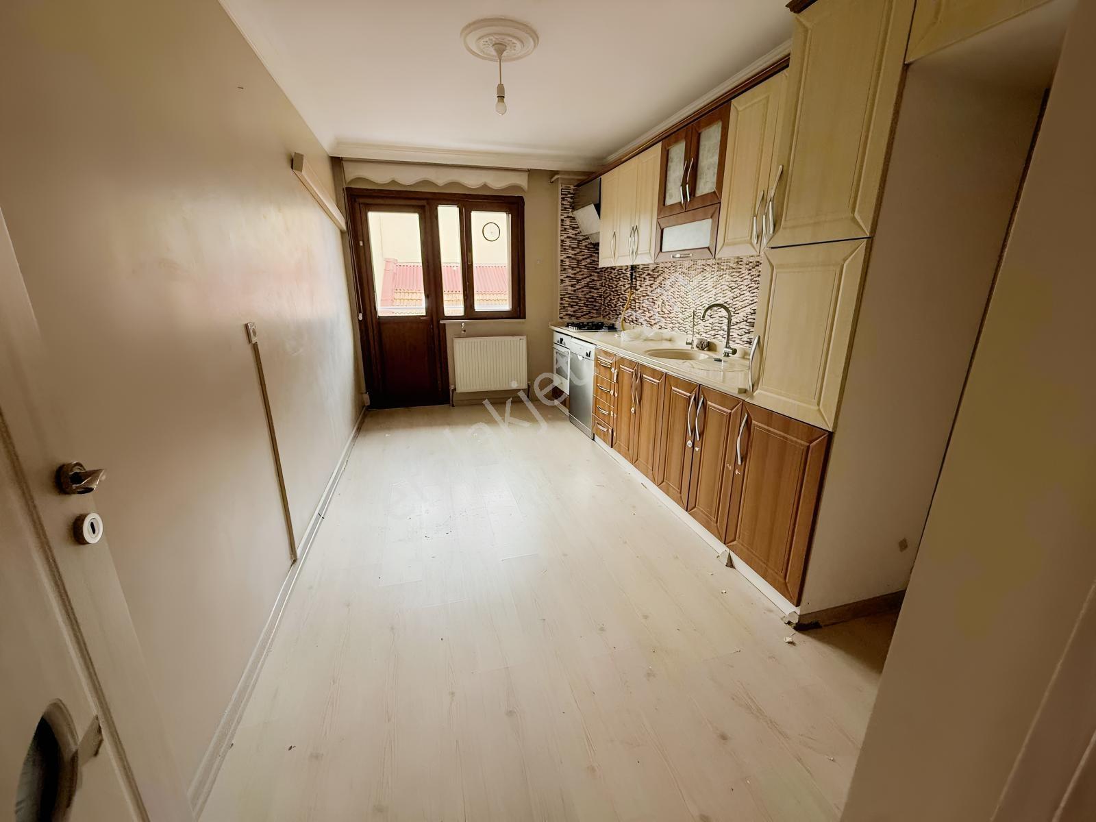 Wera'dan Köşklüçeşmede Caddede 3+1 Ara Kat Satılık Daire — fotoğraf 14