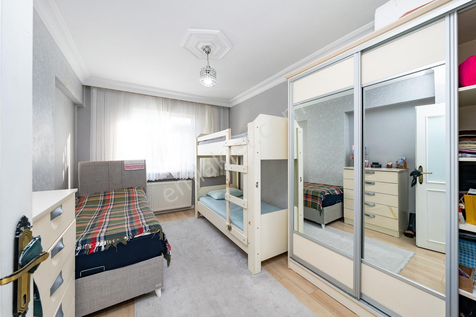 Soğanlı'da 22 Yıllık Binada 3.kat 2+1 90 M2 Şık Daire — fotoğraf 7