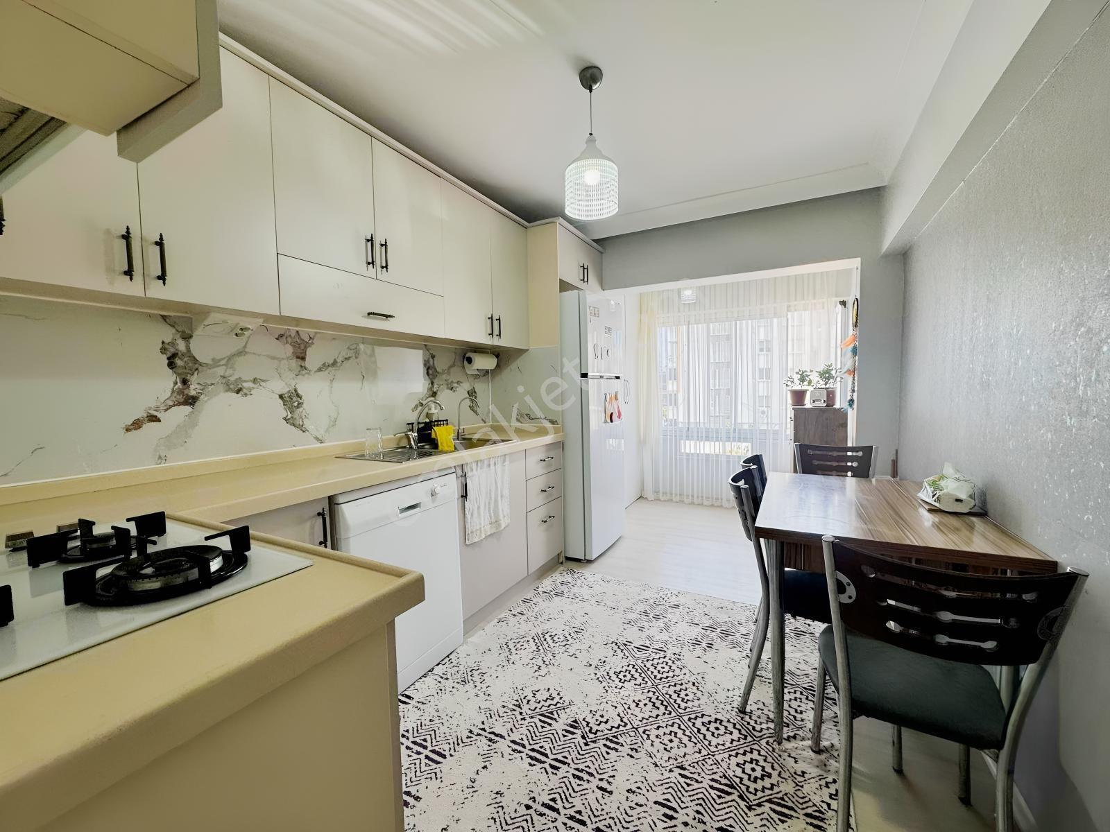 Eminevim - Fuzulev Sistemine Uygun / 3+1 120 M2 Daire!!! — fotoğraf 13