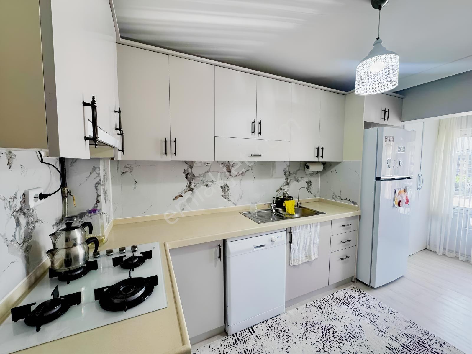 Eminevim - Fuzulev Sistemine Uygun / 3+1 120 M2 Daire!!! — fotoğraf 15