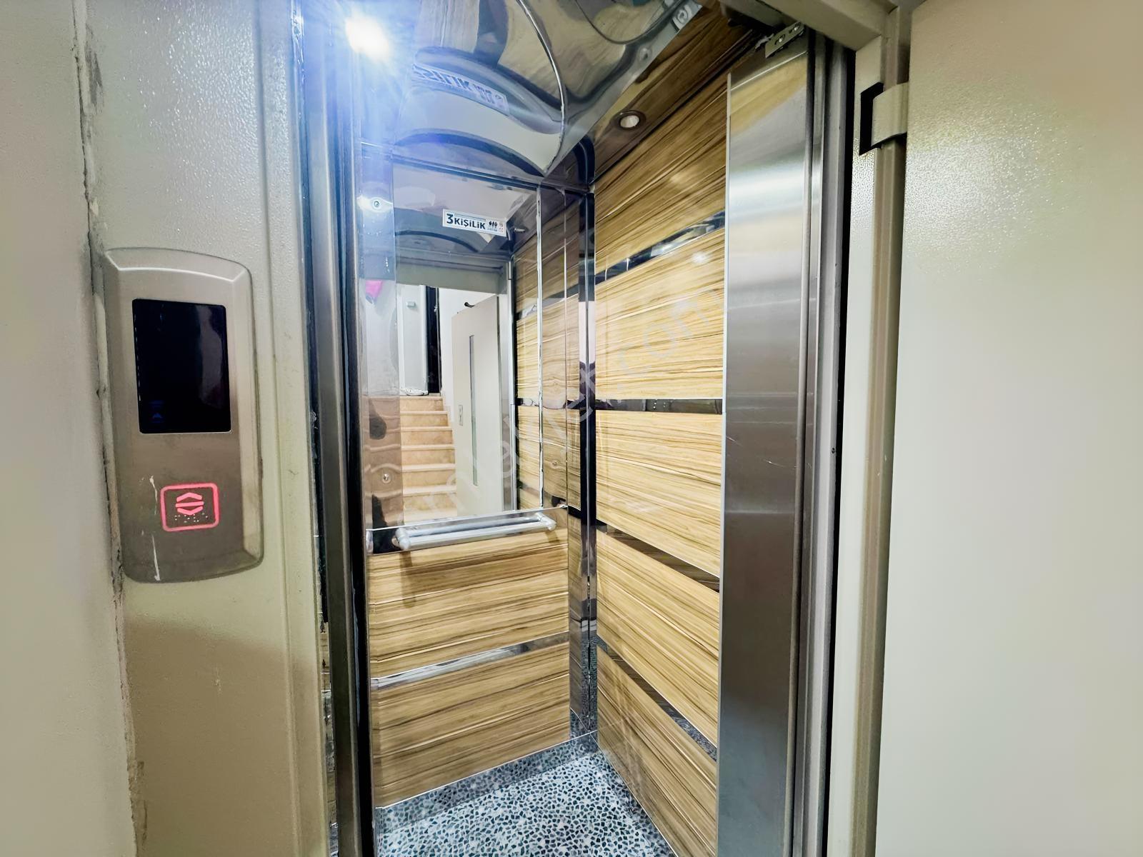 Eminevim - Fuzulev Sistemine Uygun / 3+1 120 M2 Daire!!! — fotoğraf 35