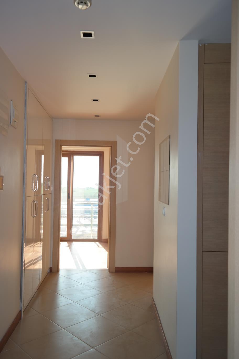 İstasyon Halkalı Divan Göl Ve Kanal Manzaralı 2 +1 Satılık Daire — fotoğraf 9