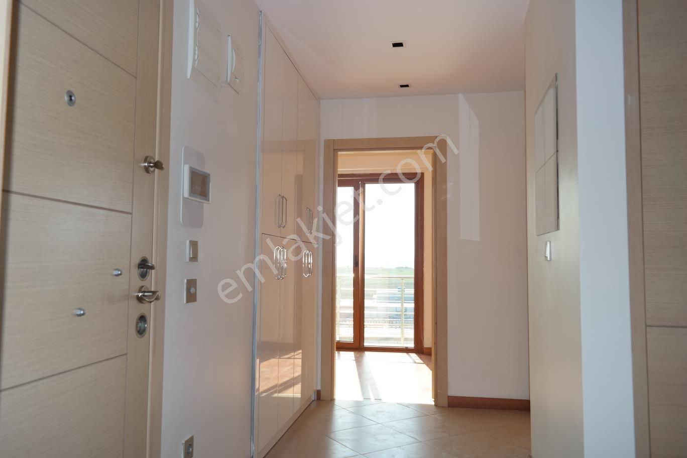 İstasyon Halkalı Divan Göl Ve Kanal Manzaralı 2 +1 Satılık Daire — fotoğraf 14