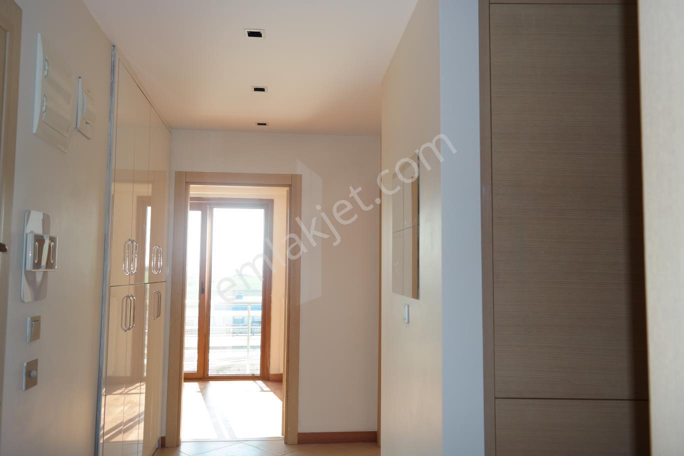 İstasyon Halkalı Divan Göl Ve Kanal Manzaralı 2 +1 Satılık Daire — fotoğraf 23