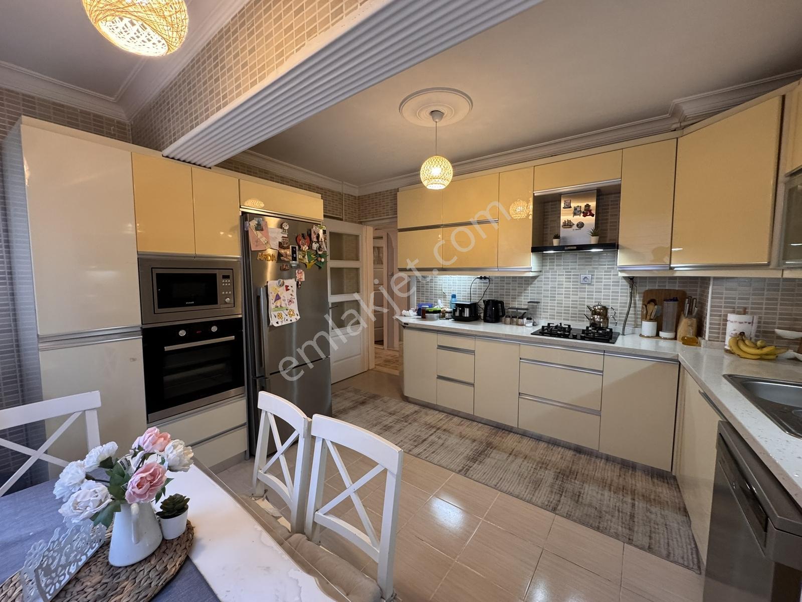 Buca Şirinyer Merkez'de 3+1 Satılık Daire — fotoğraf 13