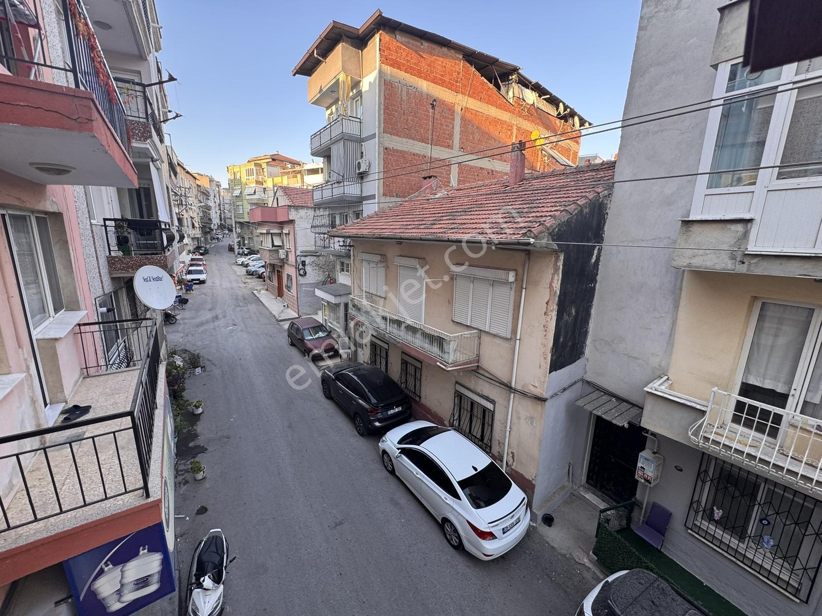 Buca Şirinyer Merkez'de 3+1 Satılık Daire — fotoğraf 25