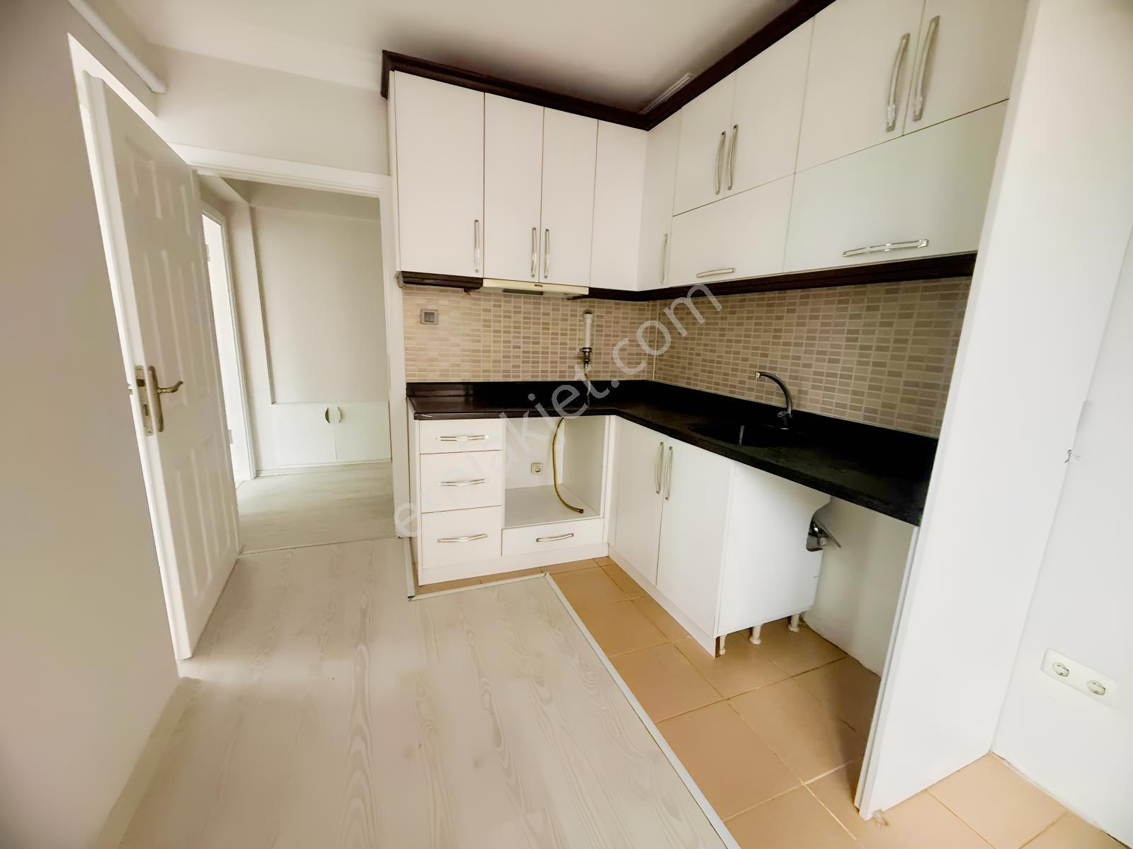 Reksa'dan Merkezde 3+1 Satılık Daire — fotoğraf 16