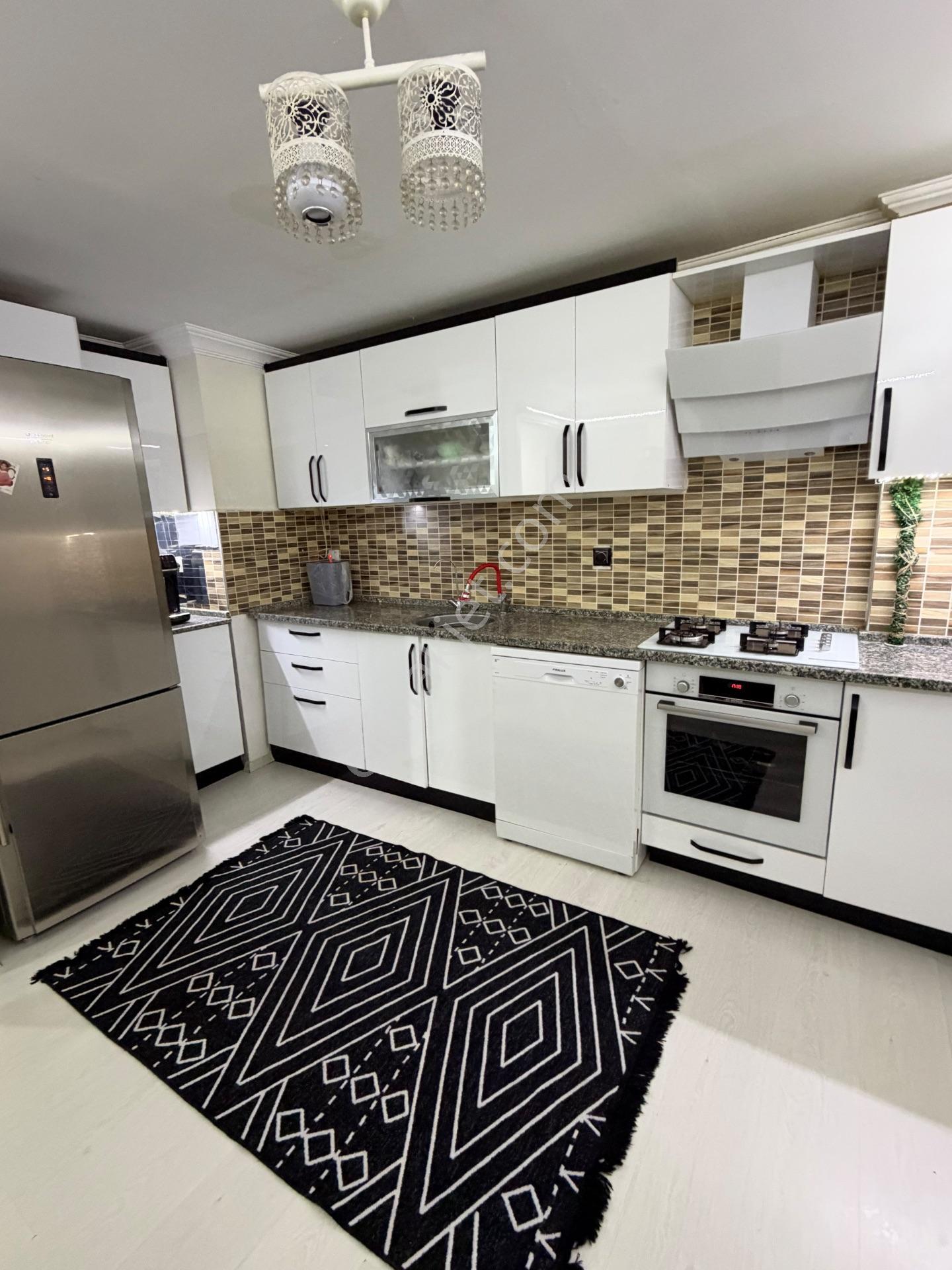 Kuyucak Merkez Yeni Mahallede 2+1 Doğalgazlı Satılık Daire