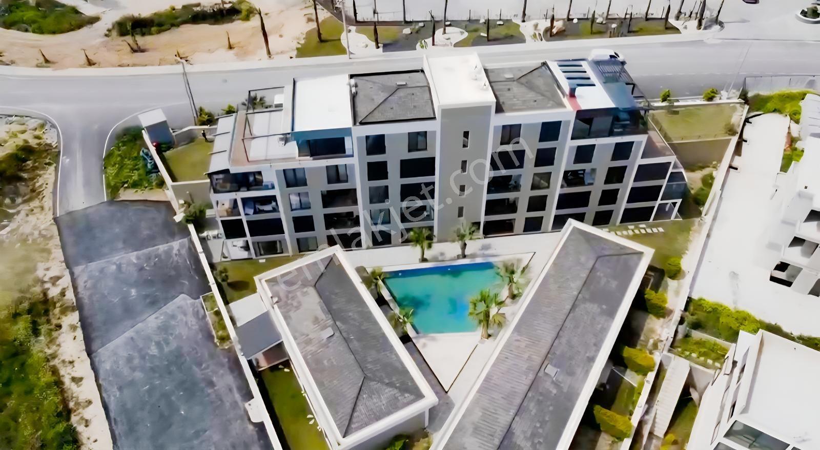 Çeşme Dalyan Da Full Deniz Manzaralı 135 M2 Teraslı Satılık 1+1