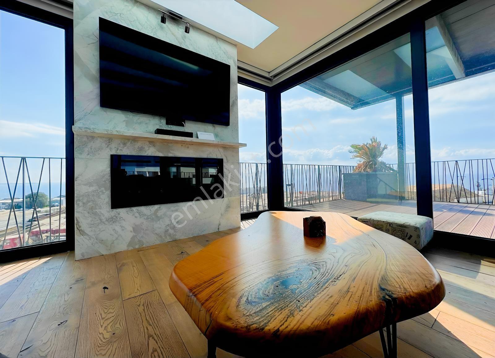 Çeşme Dalyan Da Full Deniz Manzaralı 135 M2 Teraslı Satılık 1+1 — fotoğraf 11