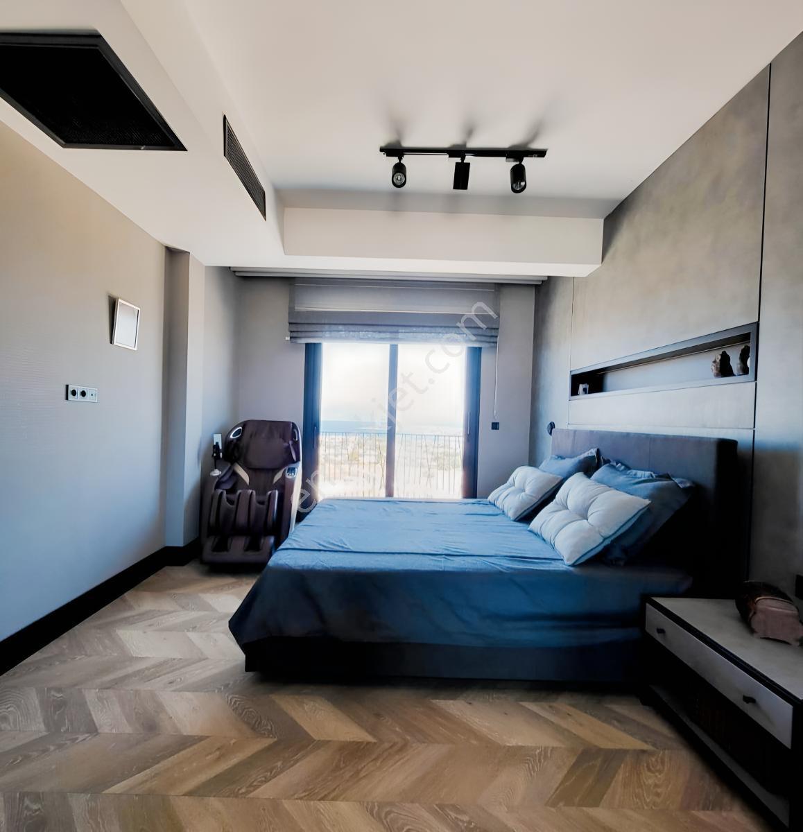 Çeşme Dalyan Da Full Deniz Manzaralı 135 M2 Teraslı Satılık 1+1 — fotoğraf 30