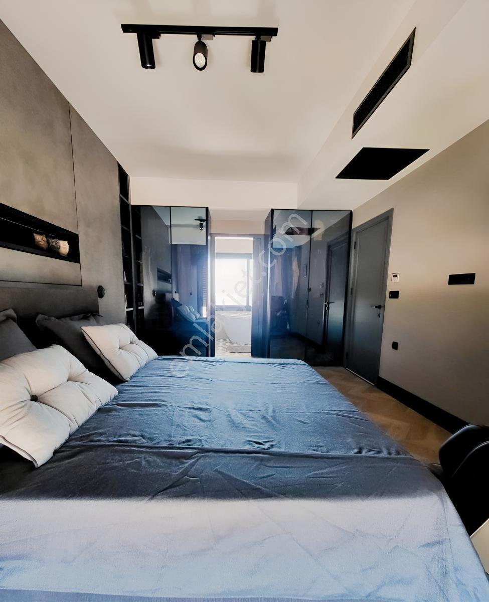Çeşme Dalyan Da Full Deniz Manzaralı 135 M2 Teraslı Satılık 1+1 — fotoğraf 31