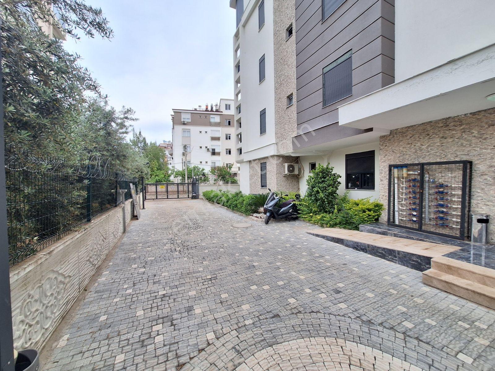 Kepez Şelalede Havuzlu Lüx Site 2+1 3 Cepheli — fotoğraf 27
