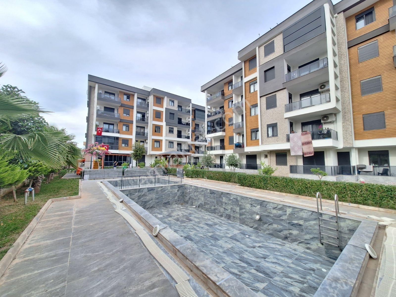 Kepez Şelalede Havuzlu Lüx Site 2+1 3 Cepheli — fotoğraf 31