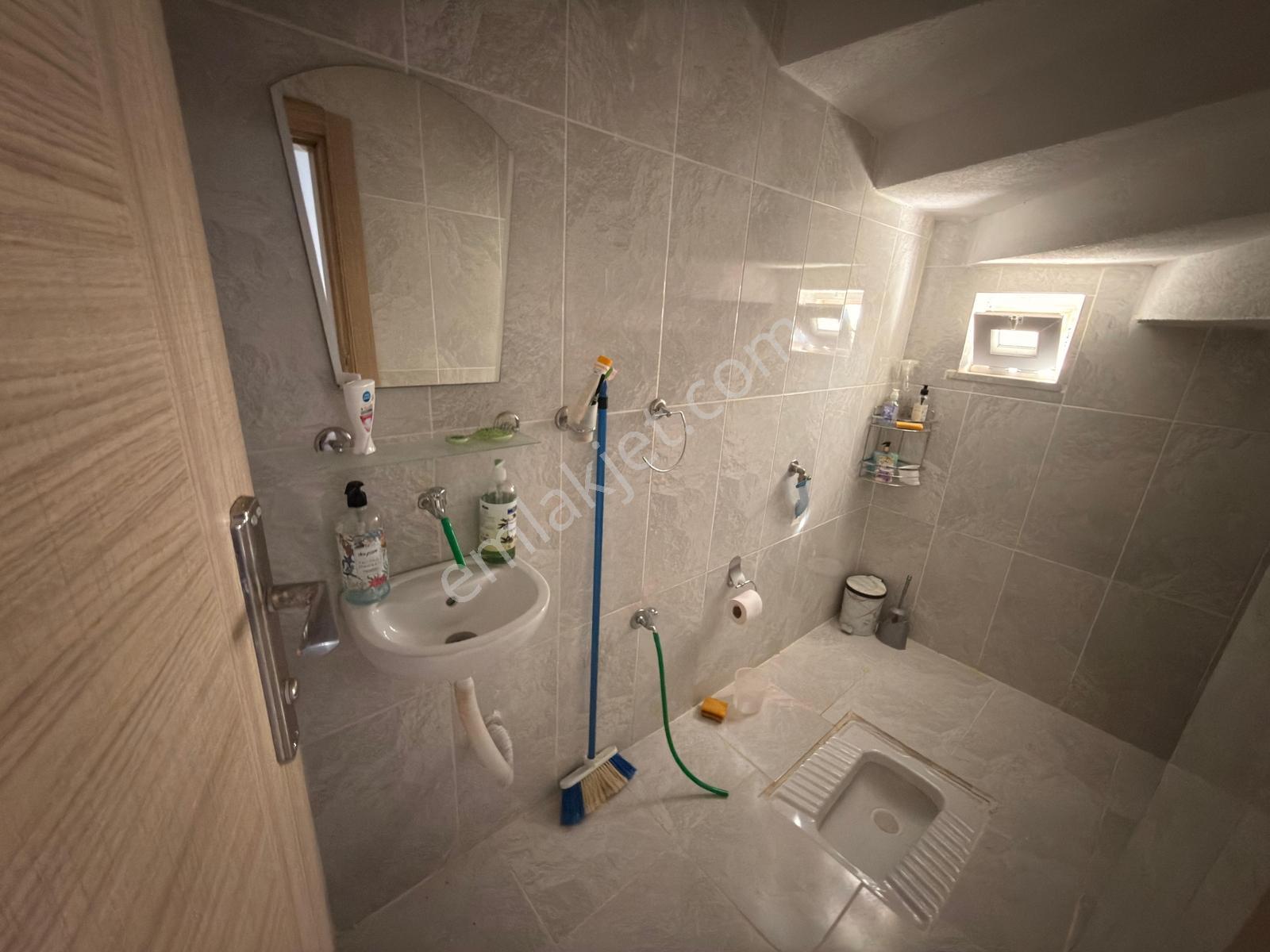 Yeniçiftlikte 170 M² Arsa İçinde 3 Katlı Müstakil Villa — fotoğraf 19