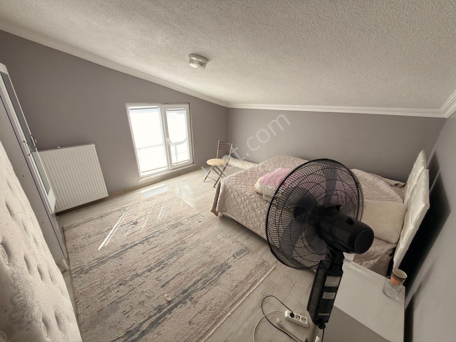 Yeniçiftlikte 170 M² Arsa İçinde 3 Katlı Müstakil Villa — fotoğraf 24