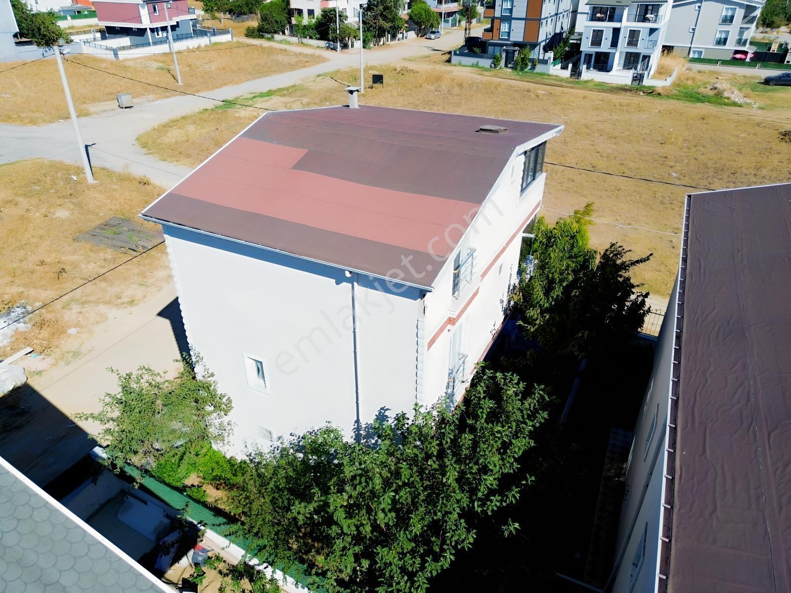 Yeniçiftlikte 170 M² Arsa İçinde 3 Katlı Müstakil Villa — fotoğraf 28