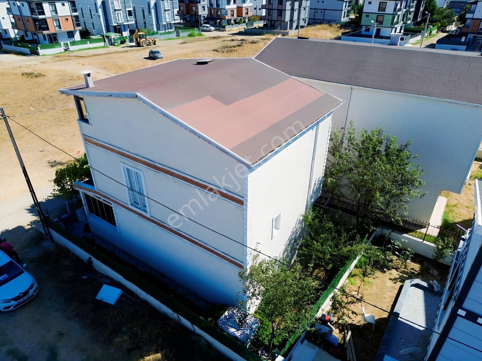 Yeniçiftlikte 170 M² Arsa İçinde 3 Katlı Müstakil Villa — fotoğraf 29