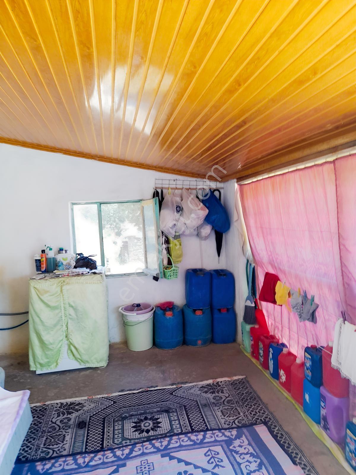 Eşme İstasyon Satılık 881 M² Arsa İçerisinde Müstakil Ev — fotoğraf 4