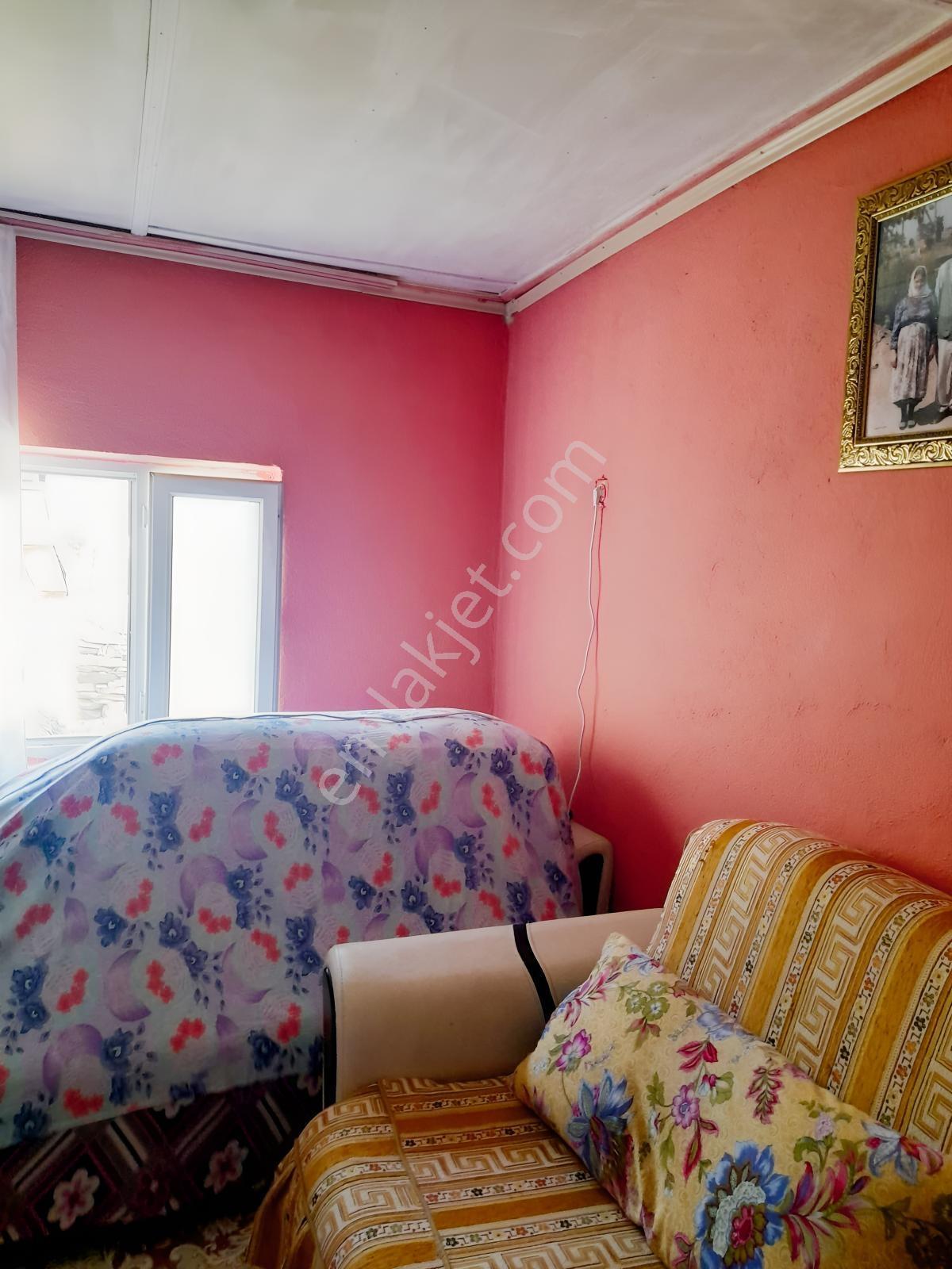 Eşme İstasyon Satılık 881 M² Arsa İçerisinde Müstakil Ev — fotoğraf 5