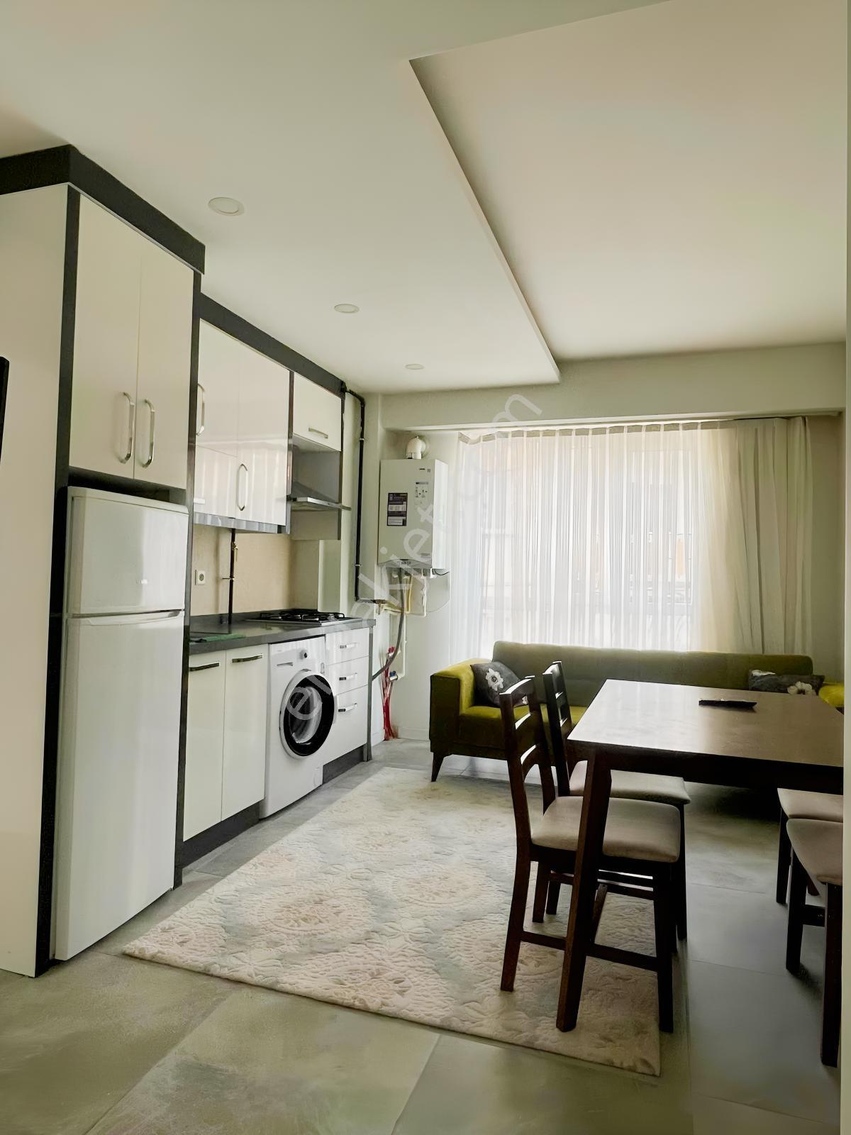 Fesleğende Dört Caddeye Yakın Eşyalı Yerden Isıtmalı 1+1 Apart — fotoğraf 7