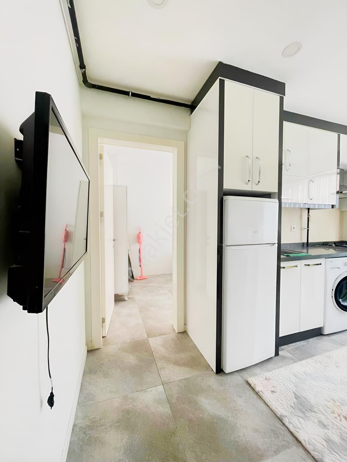 Fesleğende Dört Caddeye Yakın Eşyalı Yerden Isıtmalı 1+1 Apart — fotoğraf 9