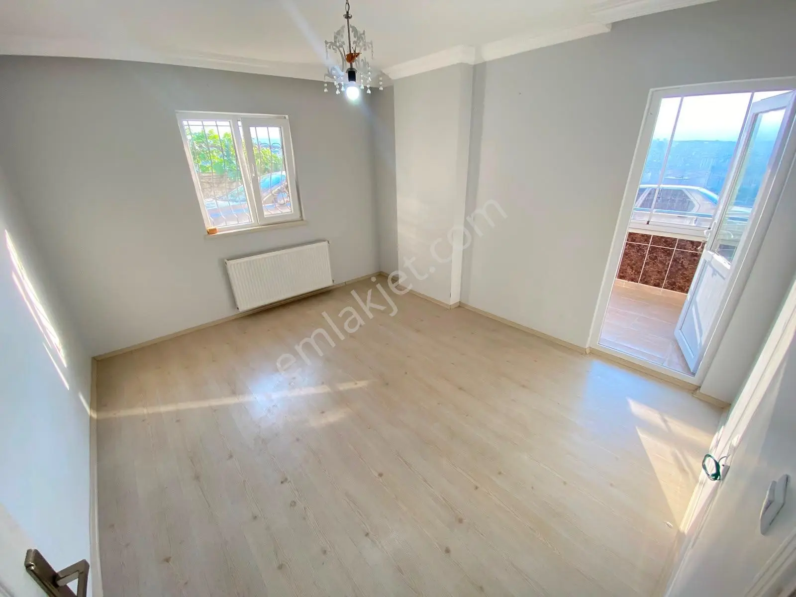 Furkan Emlak’tan Canik Uludağ Mah 2+1 100m2 7 Yıllık Krediye Uygun Giriş Kat Fırsat Daire — fotoğraf 3