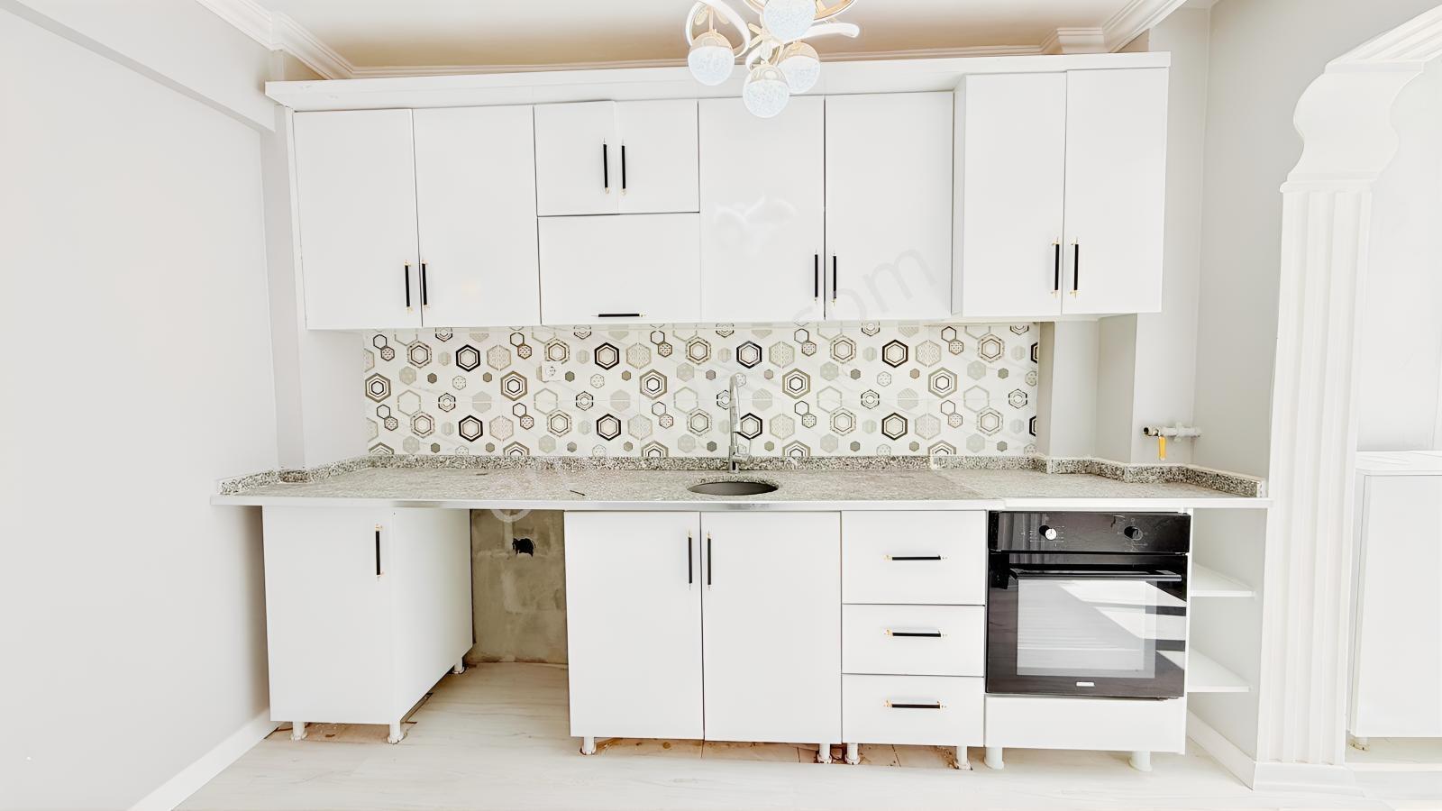 Güven'den Geniş Aile İçin Fırsat Arakat Öncephe Satılık 3+1daire — fotoğraf 11