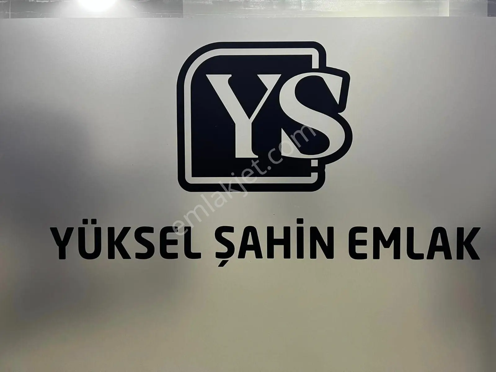 Yüksel Şahin Den Ulubatlı Hasan Karkent Sitesin De Bakımlı Kiracılı 3+1 Satılık Daire — fotoğraf 2