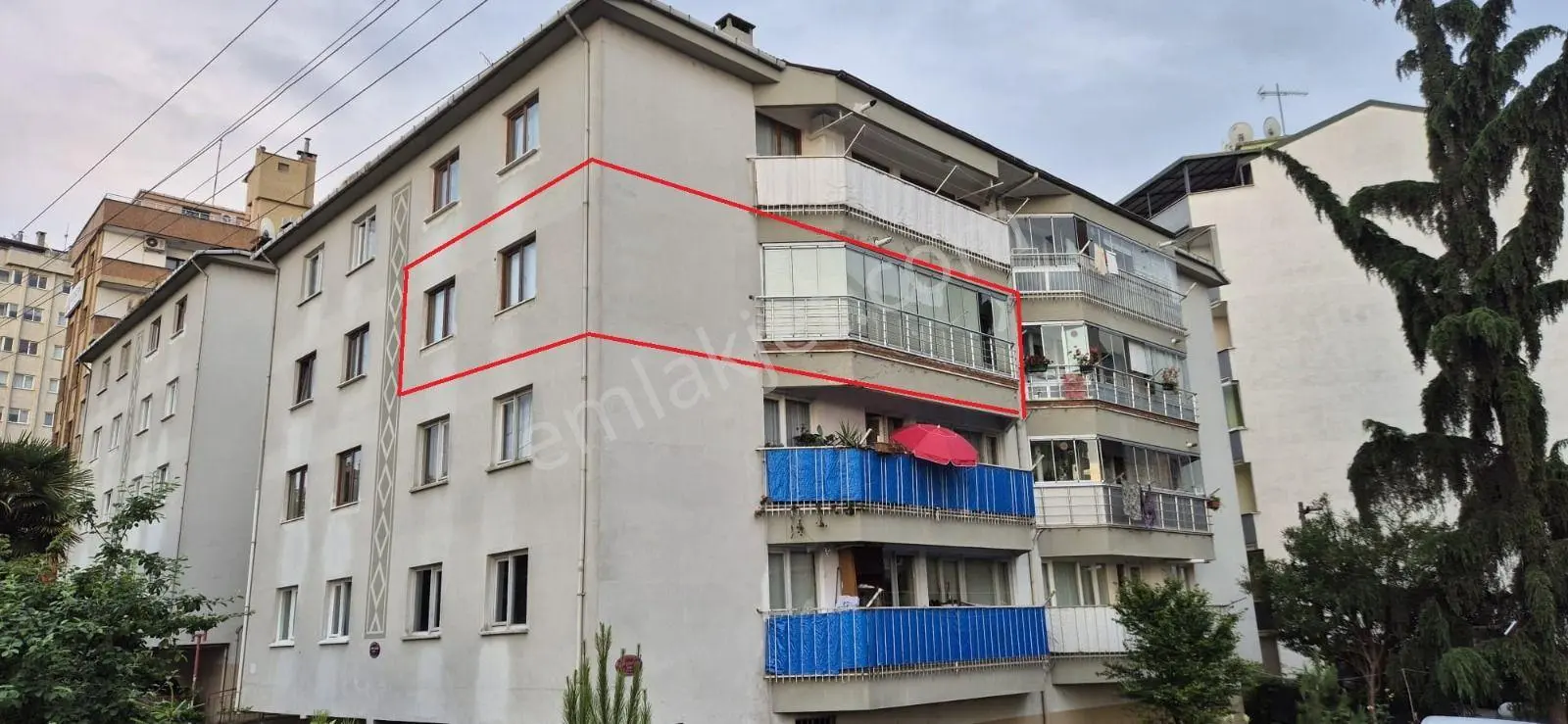 Gayrimenkulden Trabzon Ortahisar Karşıyaka Mahallesinde 110 M2 3+1 3.Kat Lüks Yapılmış Satılık Dair