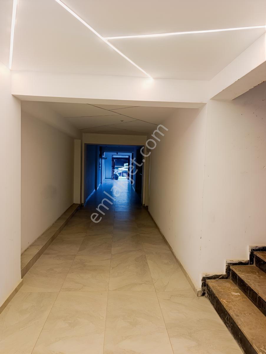 Maras Caddesi Uzerinde 2+1 Satılık Mesken Tapulu — fotoğraf 2