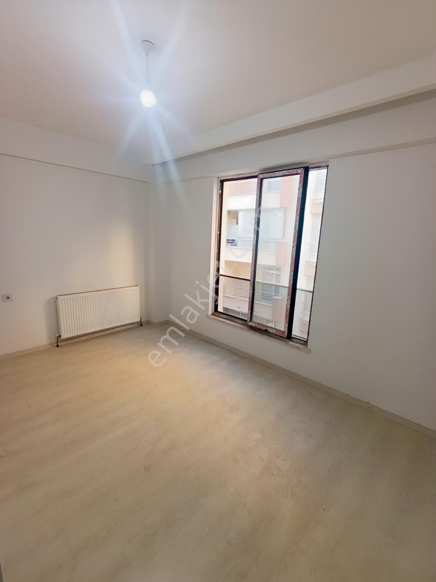 Maras Caddesi Uzerinde 2+1 Satılık Mesken Tapulu — fotoğraf 7