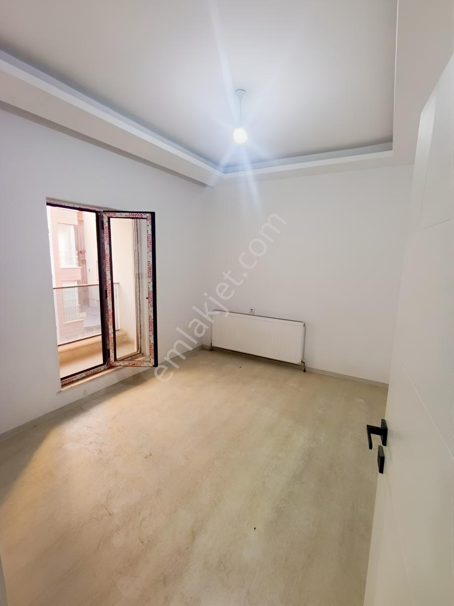 Maras Caddesi Uzerinde 2+1 Satılık Mesken Tapulu — fotoğraf 25