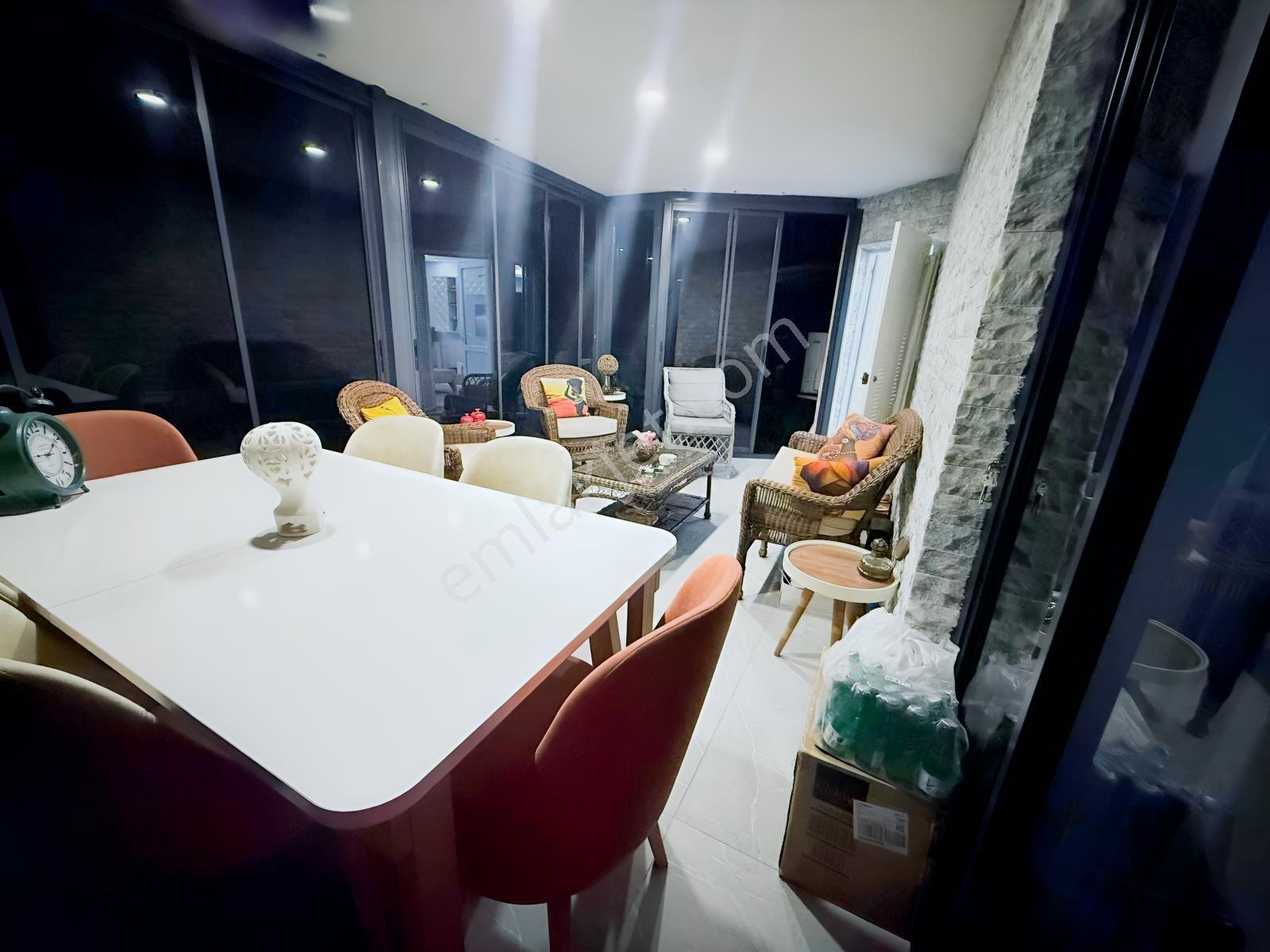 Kuşadası Karaova'da Denize Yakın 4+1 Bakımlı Tripleks Villa — fotoğraf 6