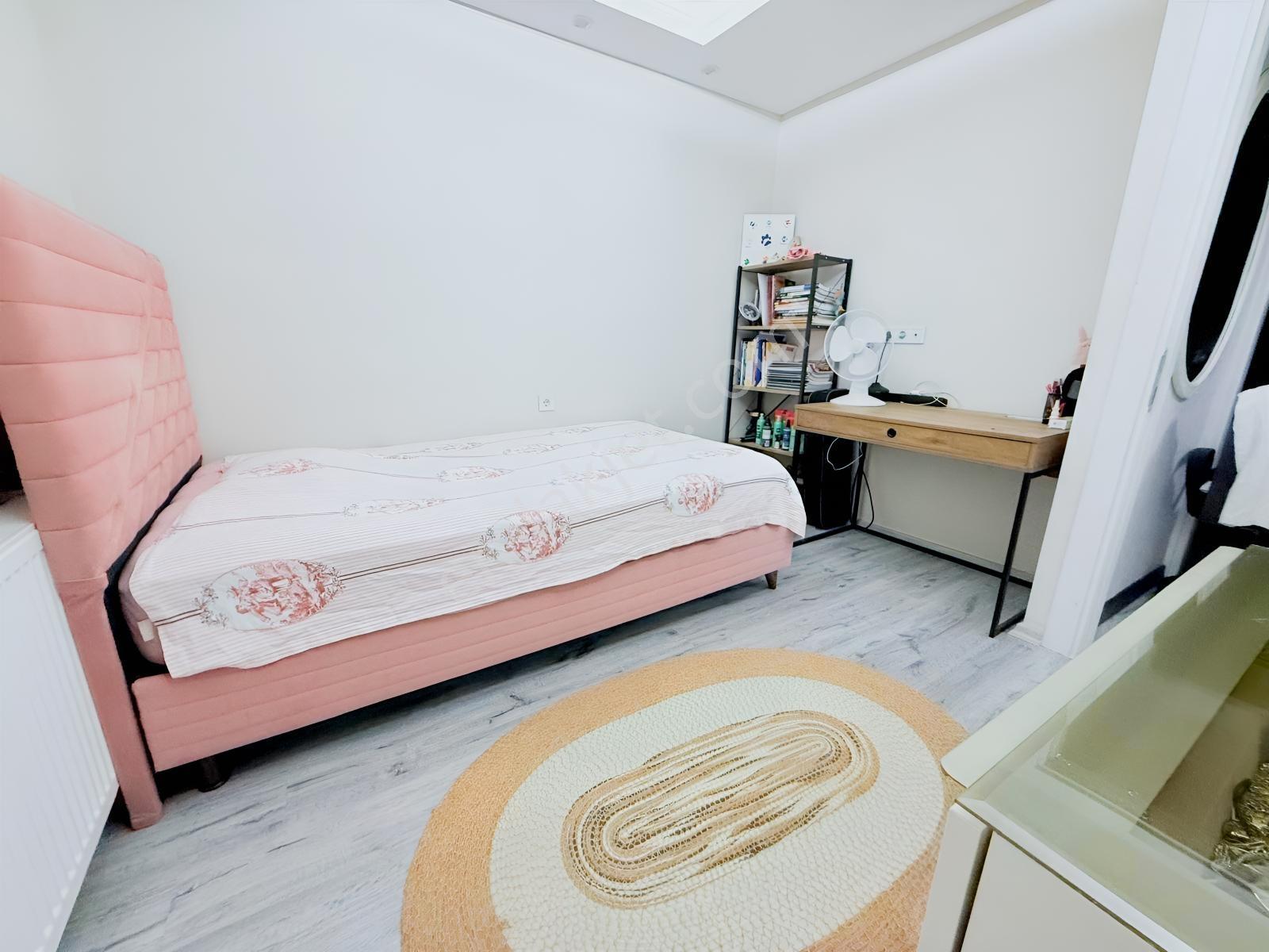 Kuşadası Karaova'da Denize Yakın 4+1 Bakımlı Tripleks Villa — fotoğraf 10