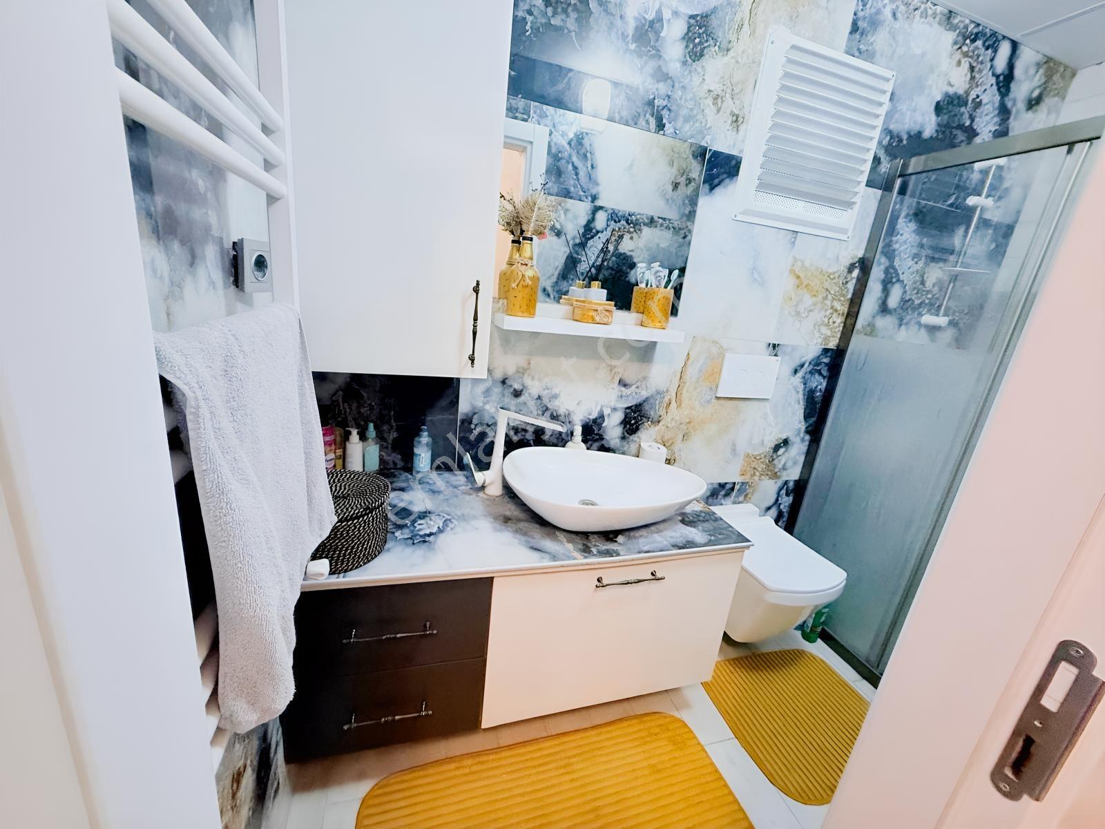 Kuşadası Karaova'da Denize Yakın 4+1 Bakımlı Tripleks Villa — fotoğraf 15