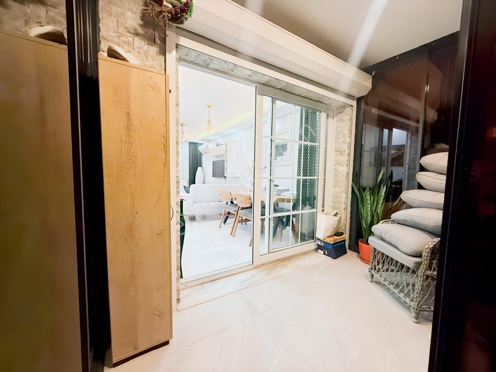 Kuşadası Karaova'da Denize Yakın 4+1 Bakımlı Tripleks Villa — fotoğraf 19