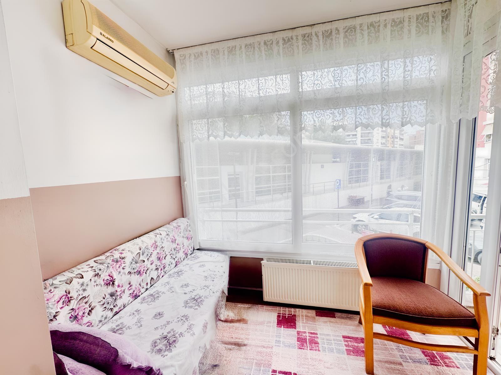 Karşıyaka Alaybey İzban Cepheli Tadilatlı Satılık 2+1 Daire — fotoğraf 10