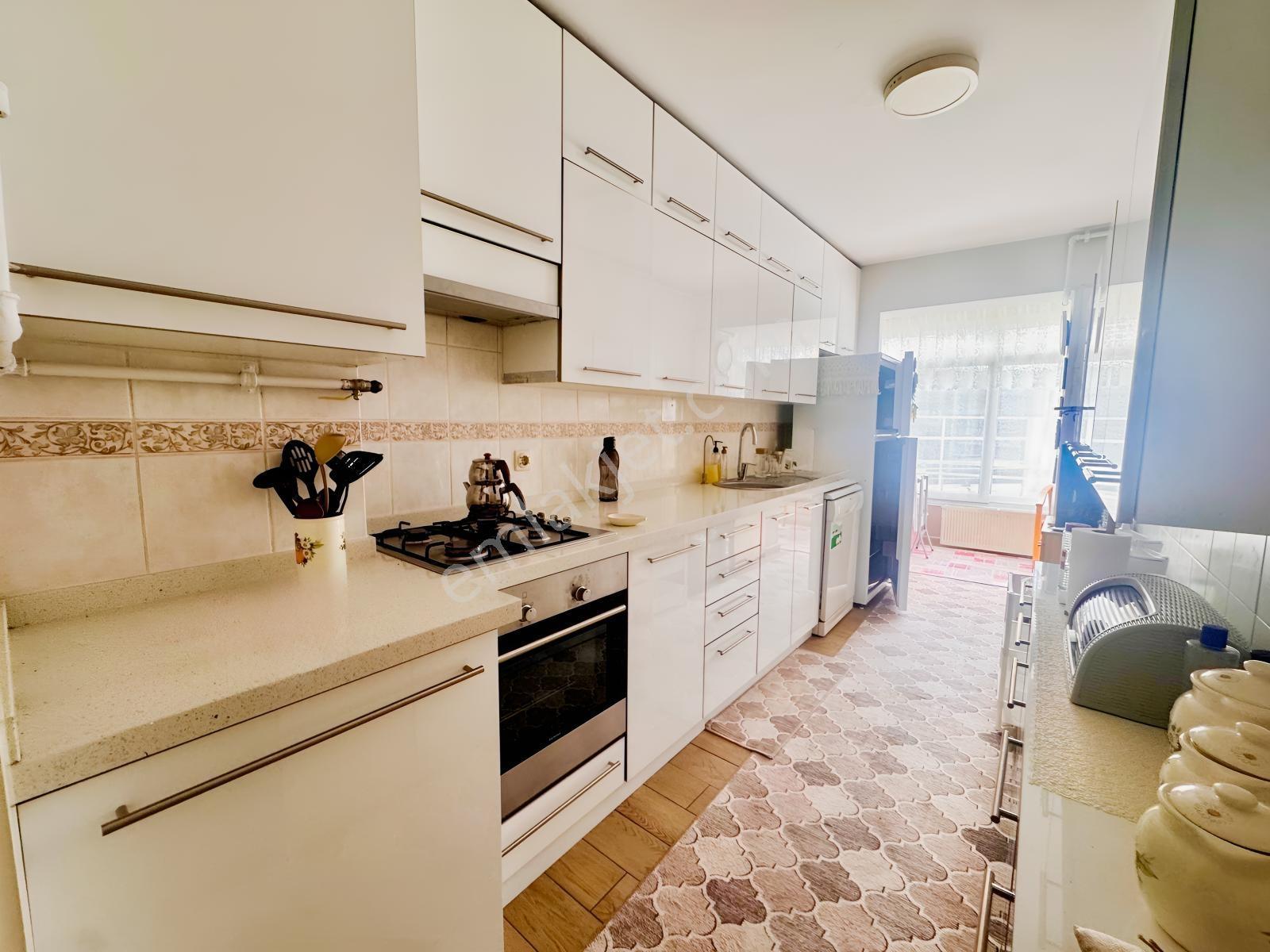 Karşıyaka Alaybey İzban Cepheli Tadilatlı Satılık 2+1 Daire — fotoğraf 15
