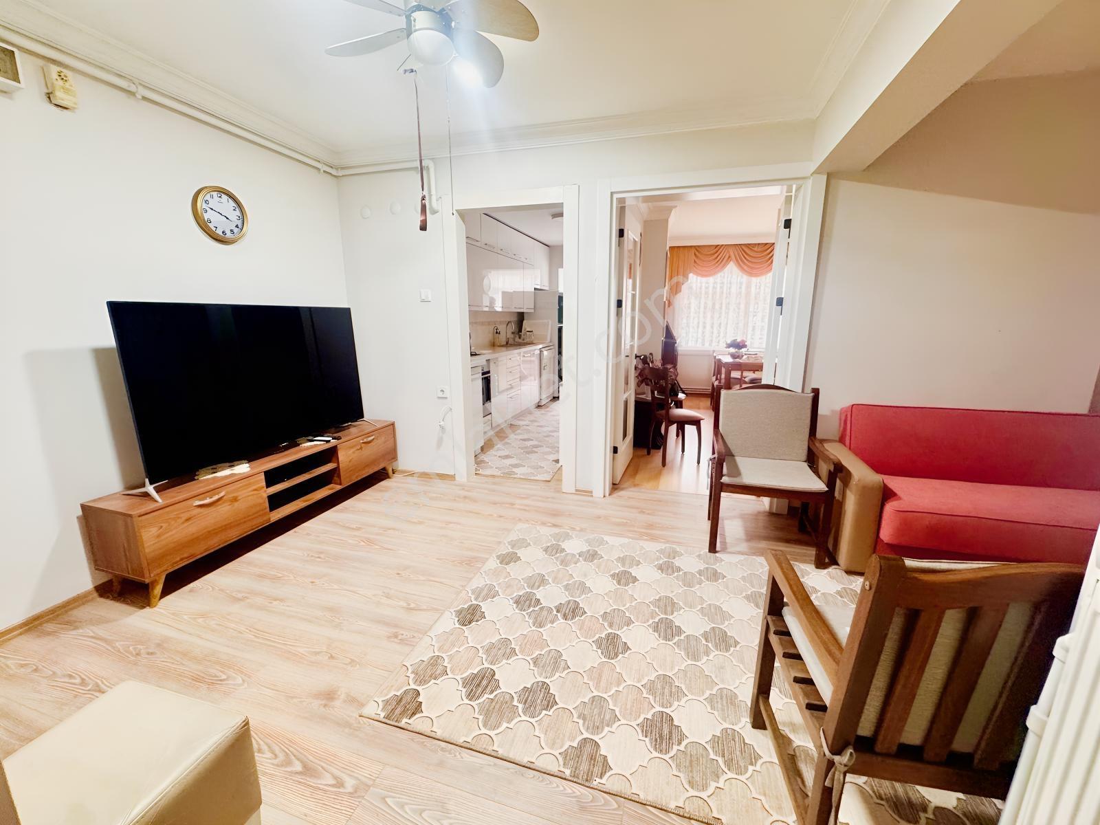 Karşıyaka Alaybey İzban Cepheli Tadilatlı Satılık 2+1 Daire — fotoğraf 21
